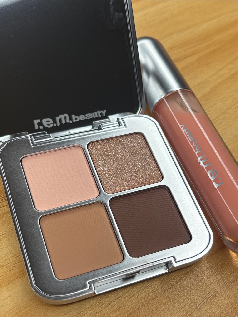 r.e.m. beauty Arianna grande NIB eyeshadow and glossy balm